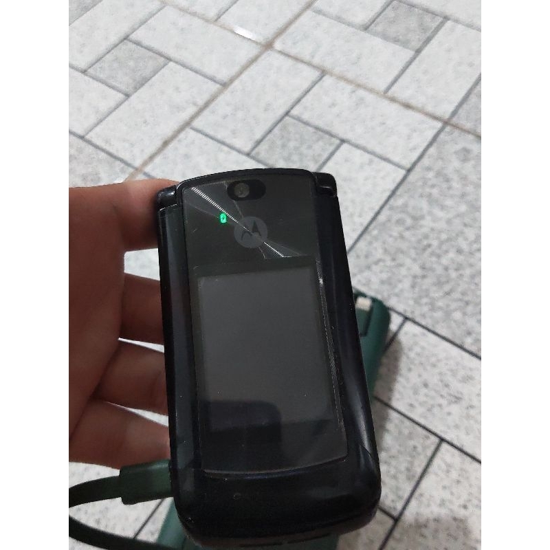 Xác điện thoại cũ Motorola V8 không pin, không rõ tình trạnh, lấy linh kiện