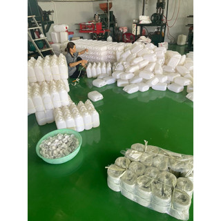 can nhựa 5lít (dày và đẹp)