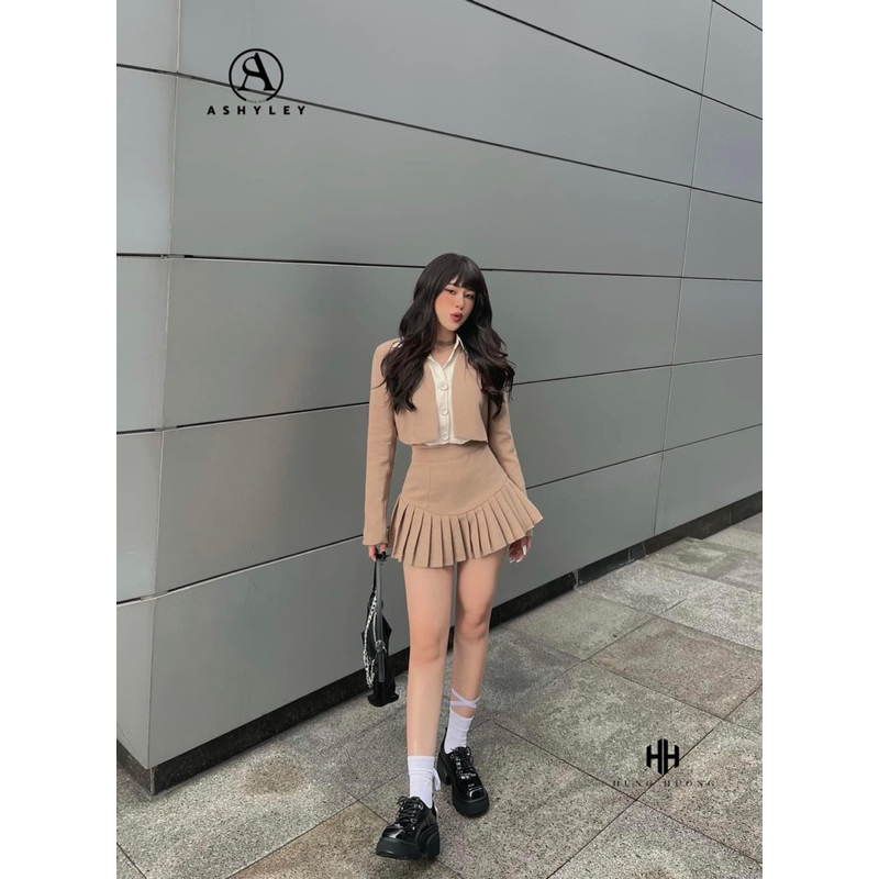 Set váy nữ năng động với áo croptop phối cổ sơ mi kèm chân váy xếp ly  𝐑𝐈𝐌𝐎 𝐒𝐄𝐓 - 𝐀𝐒𝐇𝐘𝐋𝐄𝐘