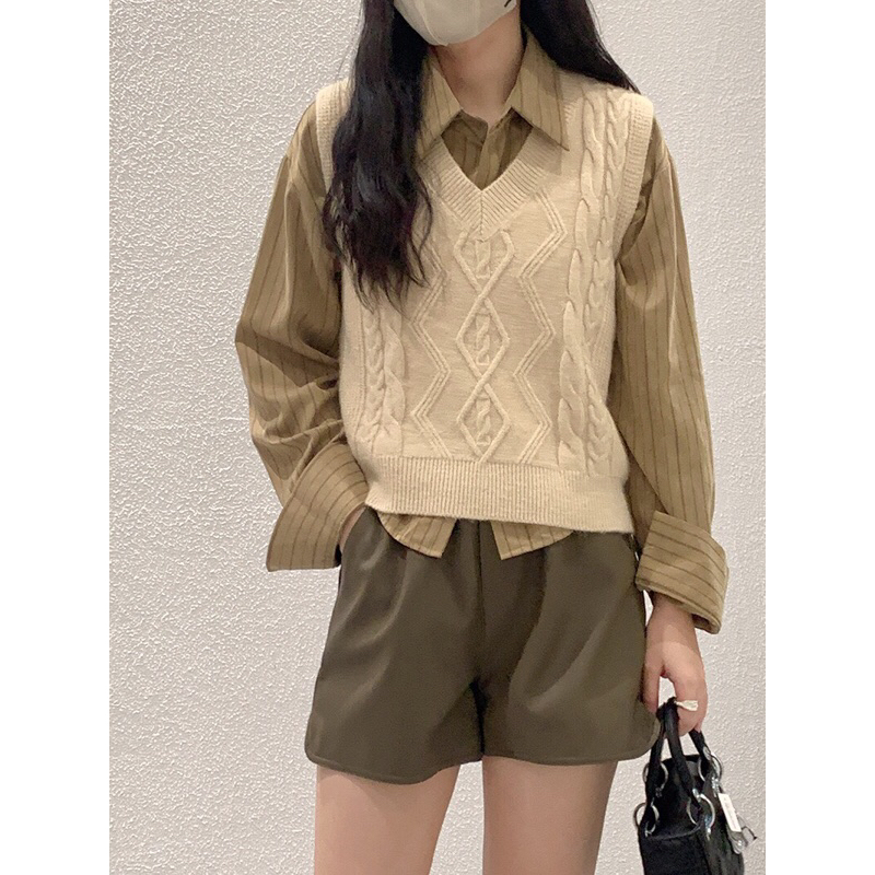 Set áo sơ mi + gile len phong cách retro vintage, sơ mi kẻ form basic