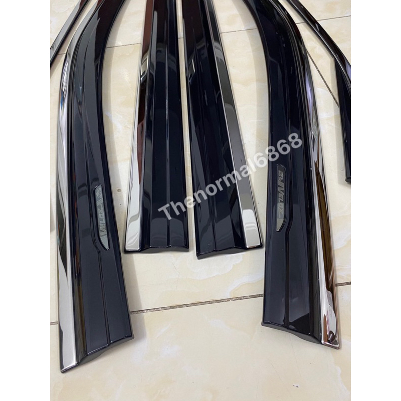 Vè che mưa ToyotaVeloz 2022-2023 chỉ inox cao cấp 6 chi tiết chính hãng
