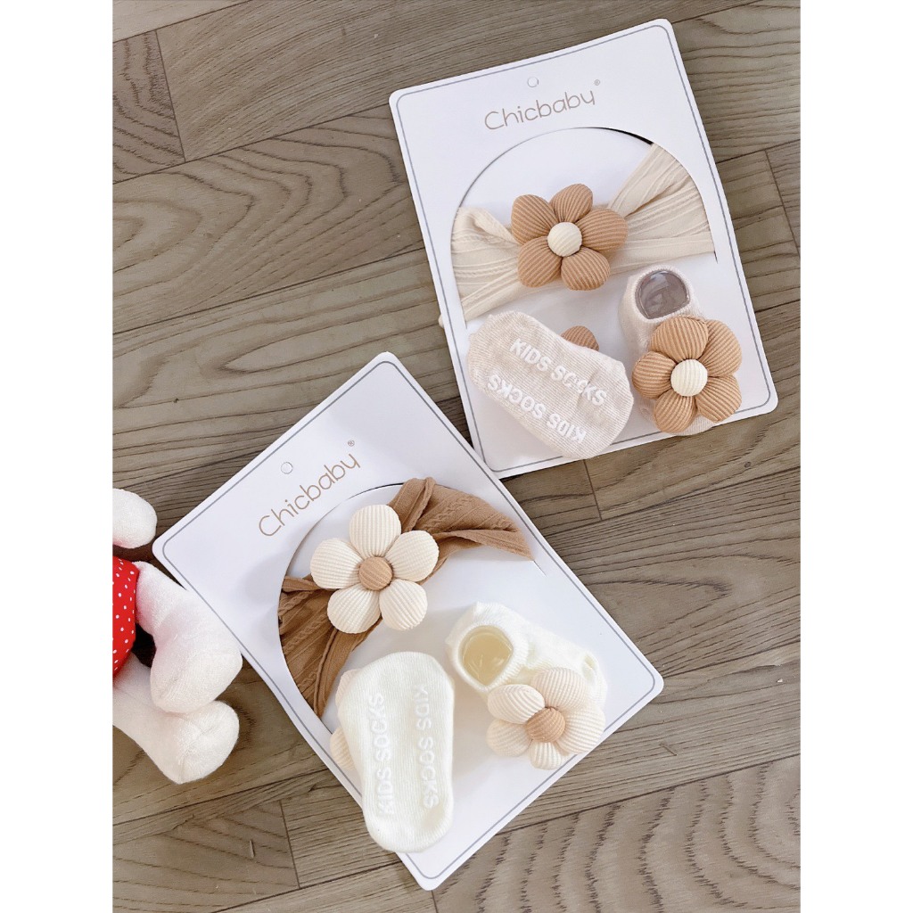 Set băng đô Turban đính hoa kèm tất chống trượt ChicBaby phong cách Hàn cho bé