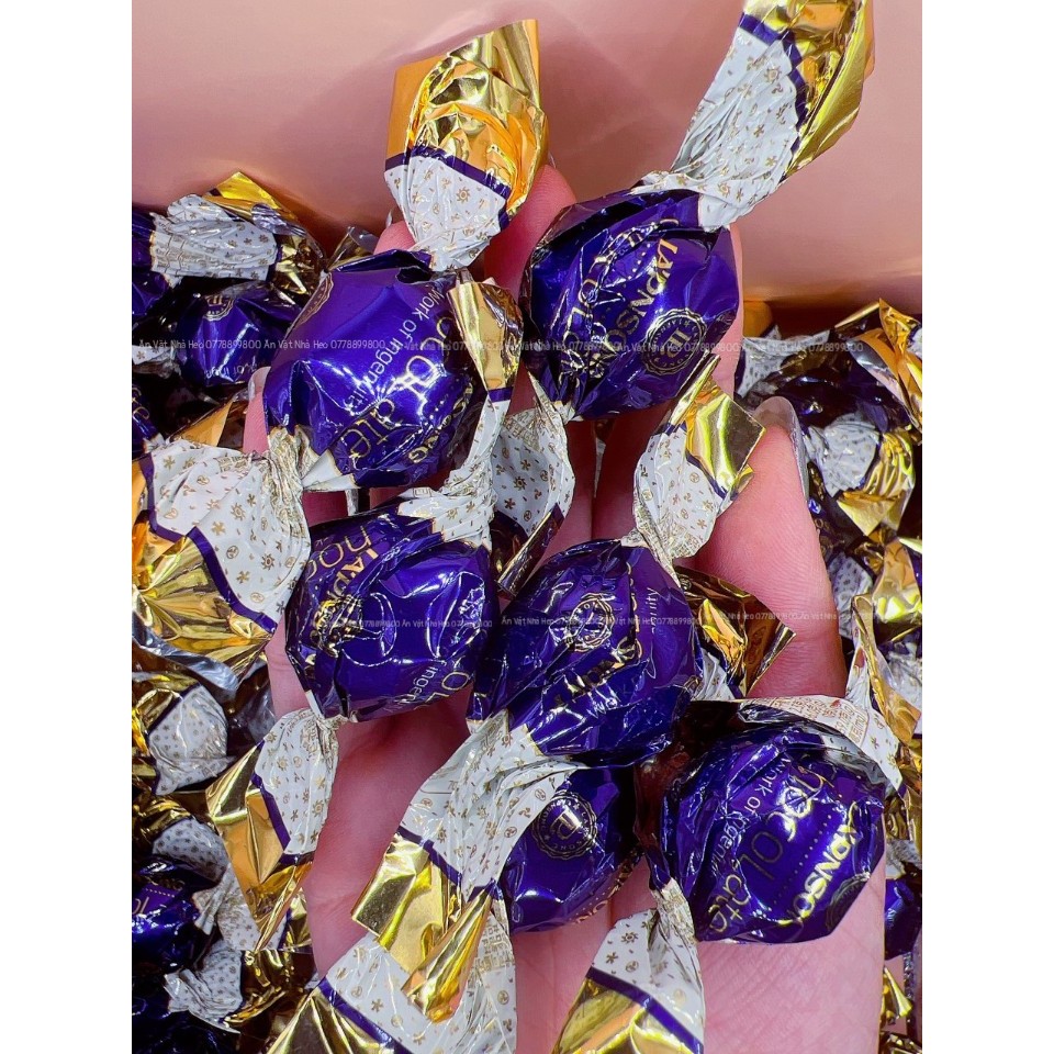 Kẹo Chocolate Xoắn Hai Đầu Đủ Màu Sắc Thơm Ngon