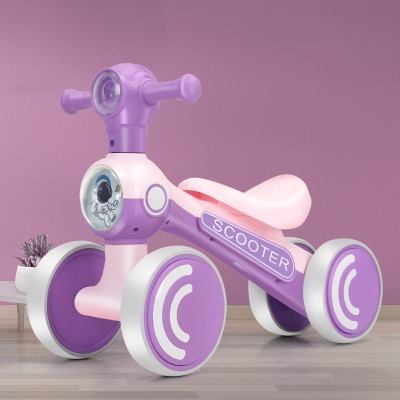 Xe chòi chân cho bé từ 1 đến 4 tuổi