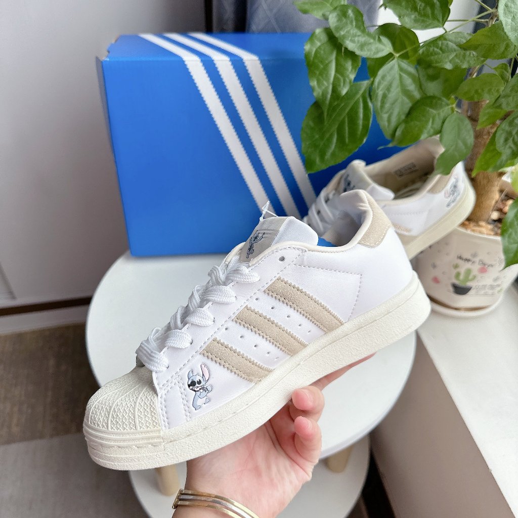 Giày  sneaker SÒ DISSNEYY  cập bến siêu xinh miễn phí  ship
