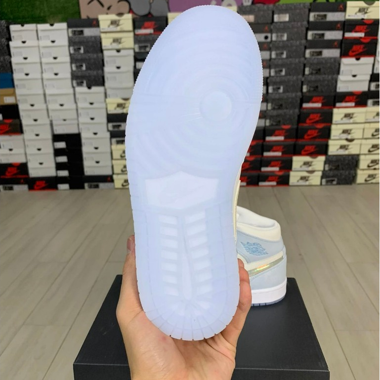 Giày Air Jordan 1 Mid " Glitter Swoosh "