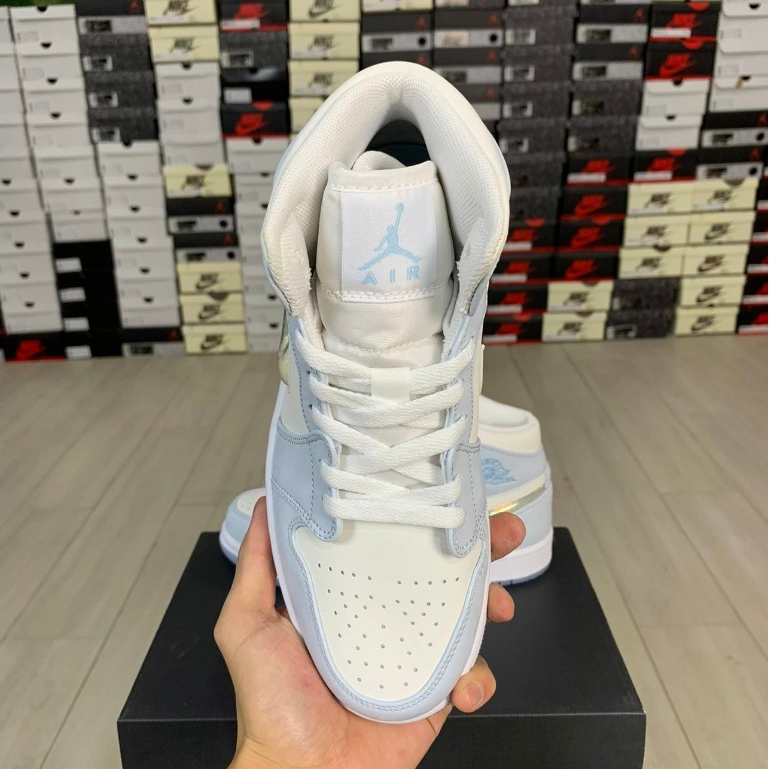 Giày Air Jordan 1 Mid " Glitter Swoosh "