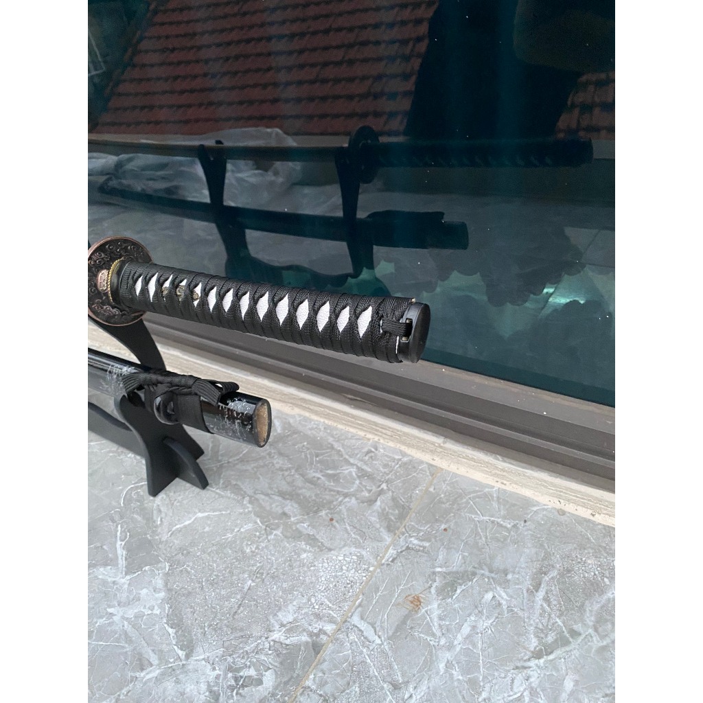 Kệ và Katana Nhật Gỗ, kiếm gỗ Tứ cách tập luyện và decor trang trí phòng dài 104cm