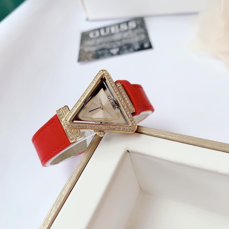 Đồng hồ nữ Guess GW0504L2 mặt tam giác dây da màu đỏ