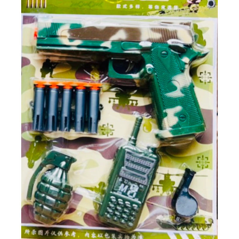 Đồ chơi vỉ s úng ngắn đ ạn xốp m ìn còi và bộ đạm hoá thân chú bộ đội cho bé