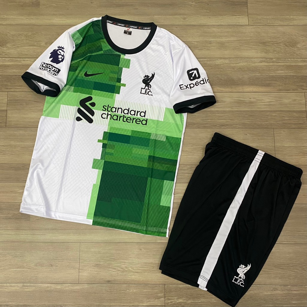 Bộ quần áo bóng đá LIverpool trắng xanh lá sân khách JP-2024