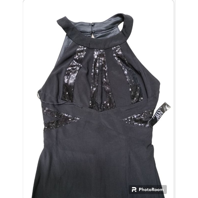 Đầm dạ hội xẻ đùi sang trọng màu đen quyến rũ