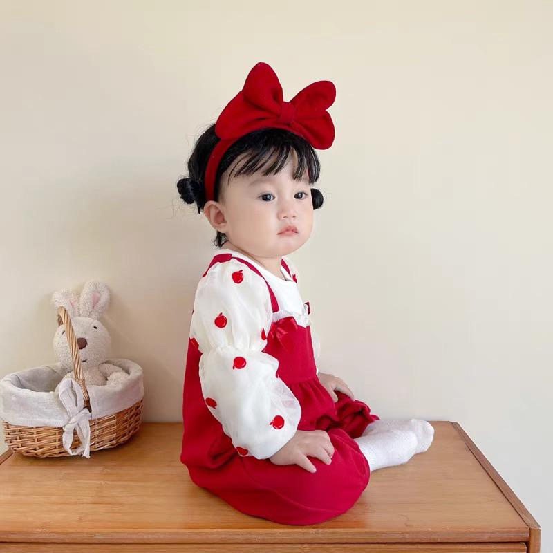 Bodysuit đỏ thiết kế diện Tết cho bé gái đáng yêu dễ thương