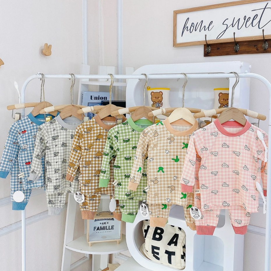 Bộ quần áo thu đông, mặc điều hòa, dài tay, kẻ caro, chất thun tăm, cho bé trai, bé gái – BD013