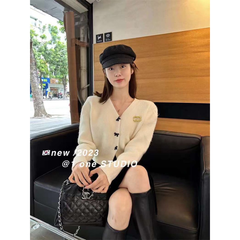 Áo Len Dài Tay Khuy Nơ Kèm Tag G.C