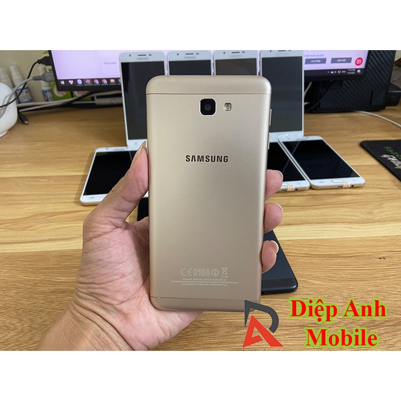 Điện thoại samsung galaxy j7 prime chính hãng 2 sim 2 sóng, đẹp không vết xước dùng mượt và thích