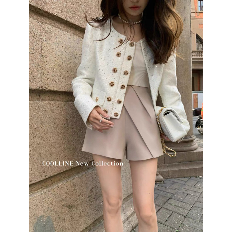 𝐀́𝐨 𝐤𝐡𝐨𝐚́𝐜 𝐝𝐚̣ 𝐭𝐰𝐞𝐞𝐭 𝐭𝐫𝐚̆́𝐧𝐠 𝐧𝐡𝐮̃ 𝐛𝐥𝐢𝐧𝐠 𝐛𝐥𝐢𝐧𝐠 𝐩𝐡𝐨𝐧𝐠 𝐜𝐚́𝐜𝐡 𝐍𝐞𝐫𝐭𝐫𝐨 𝐇𝐚̀𝐧 𝐐𝐮𝐨̂́𝐜