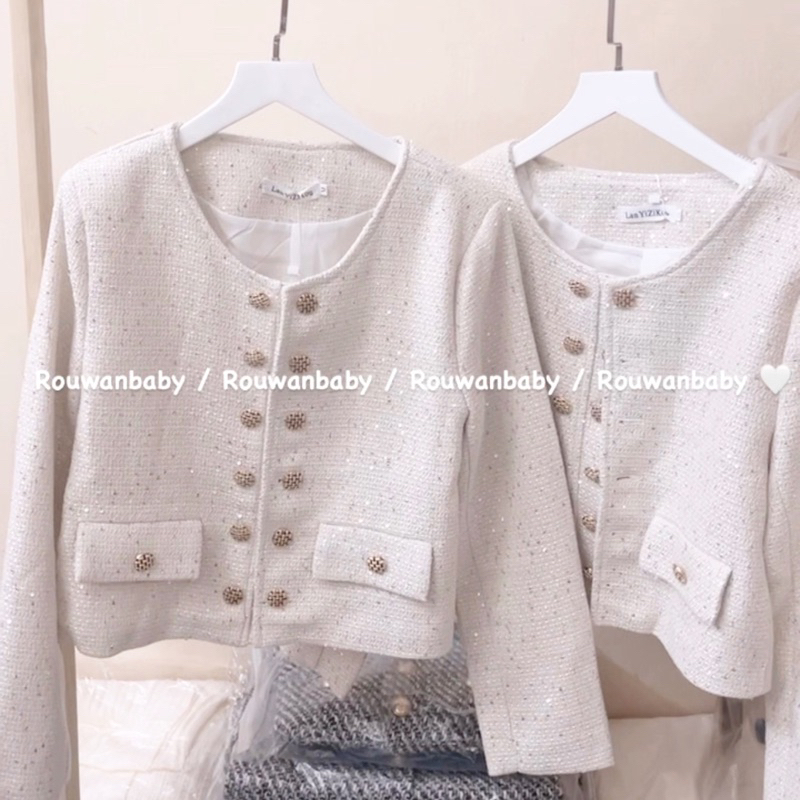 𝐀́𝐨 𝐤𝐡𝐨𝐚́𝐜 𝐝𝐚̣ 𝐭𝐰𝐞𝐞𝐭 𝐭𝐫𝐚̆́𝐧𝐠 𝐧𝐡𝐮̃ 𝐛𝐥𝐢𝐧𝐠 𝐛𝐥𝐢𝐧𝐠 𝐩𝐡𝐨𝐧𝐠 𝐜𝐚́𝐜𝐡 𝐍𝐞𝐫𝐭𝐫𝐨 𝐇𝐚̀𝐧 𝐐𝐮𝐨̂́𝐜