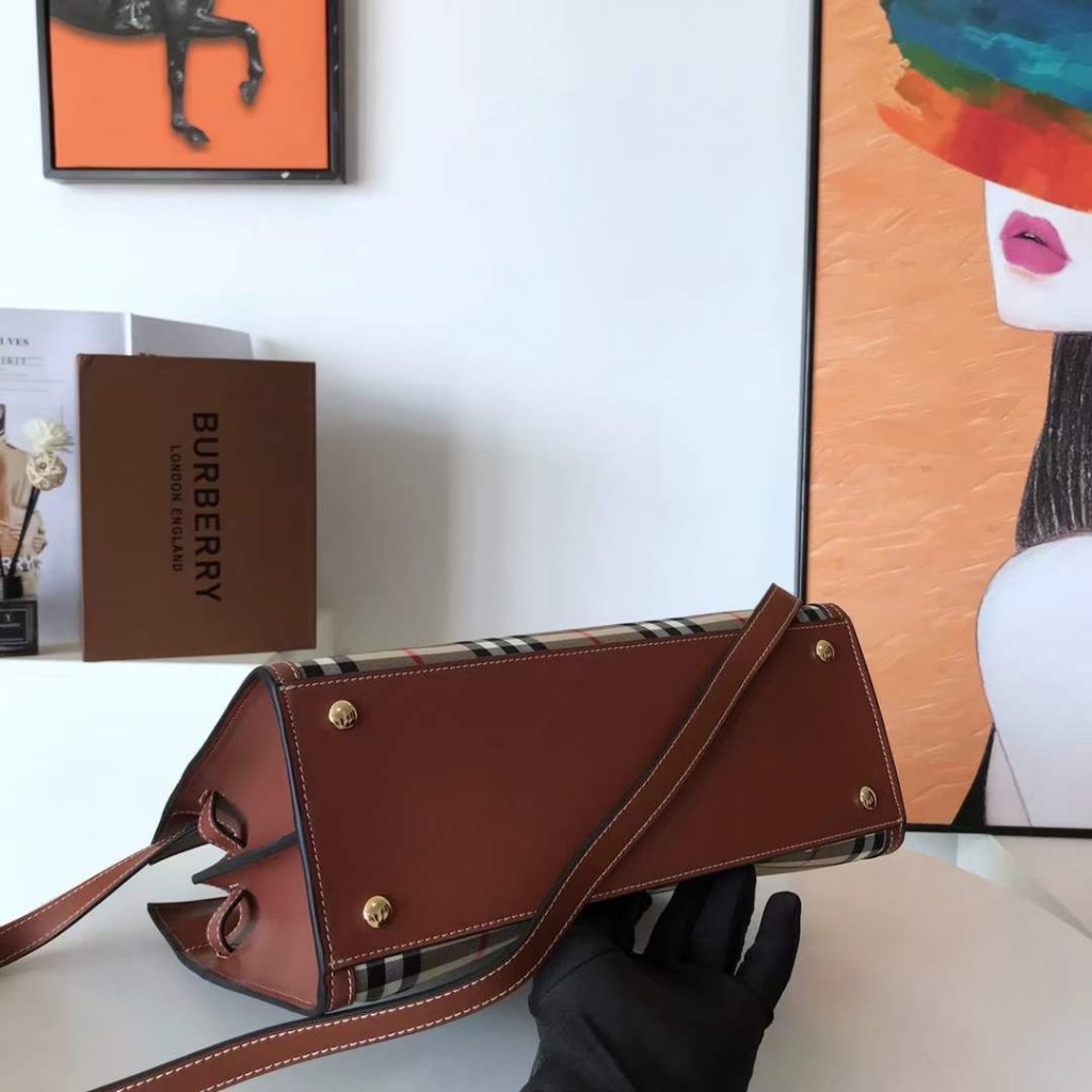 TÚI BBR TITLE SZ32 DA THẬT