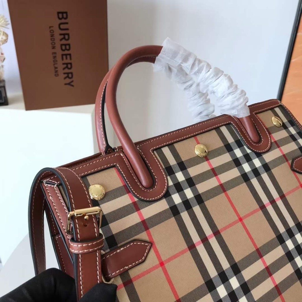 TÚI BBR TITLE SZ32 DA THẬT