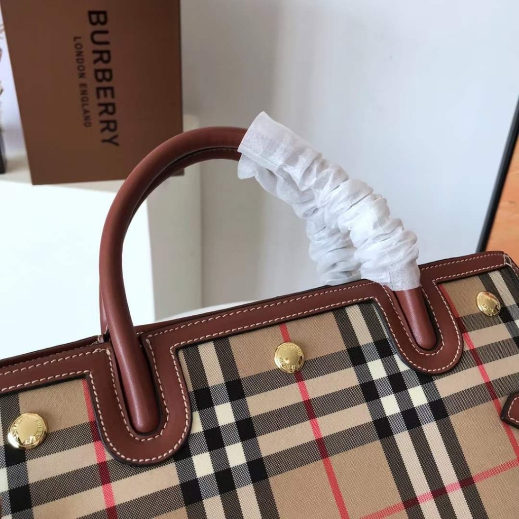 TÚI BBR TITLE SZ32 DA THẬT