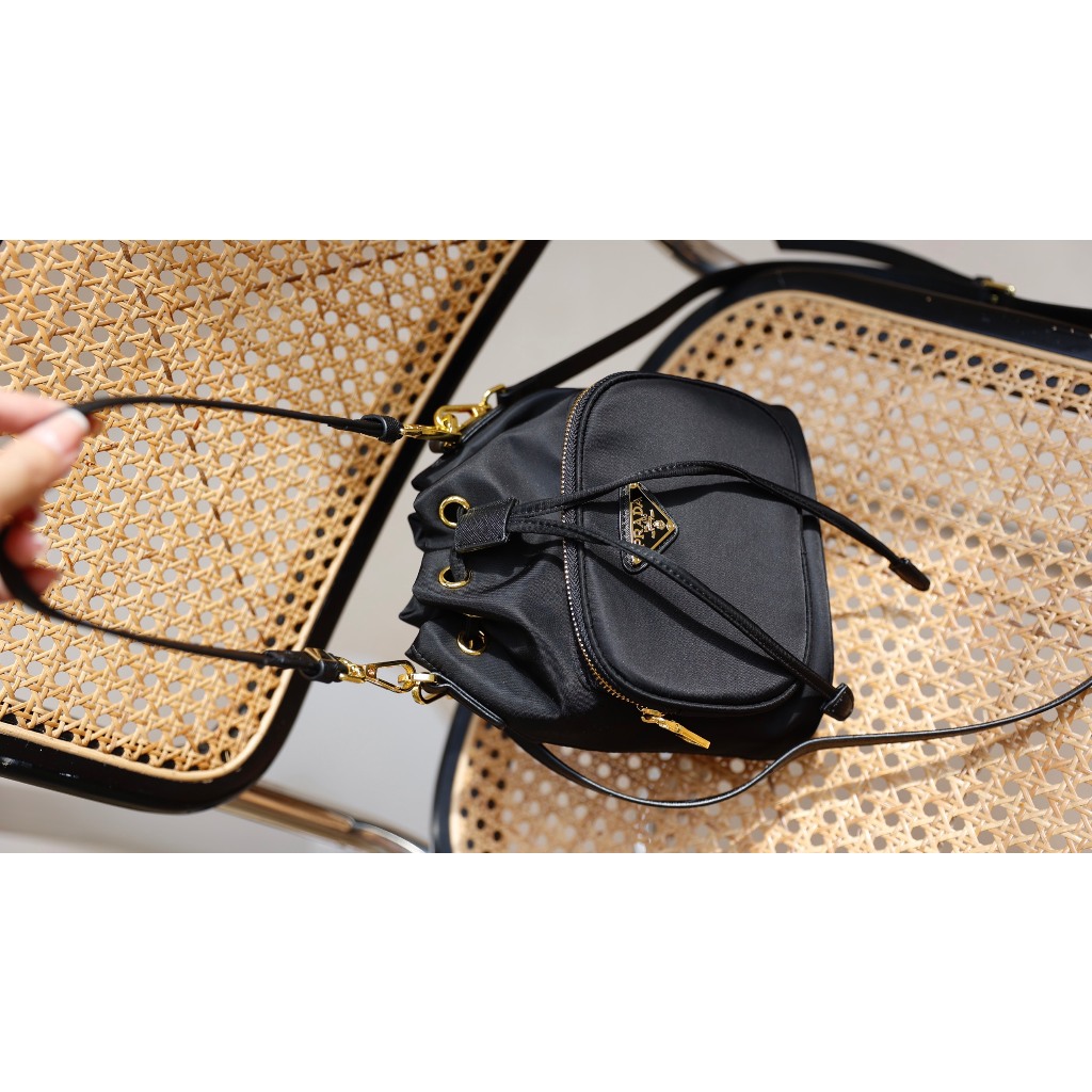 TÚI PRADA BUCKET SZ18