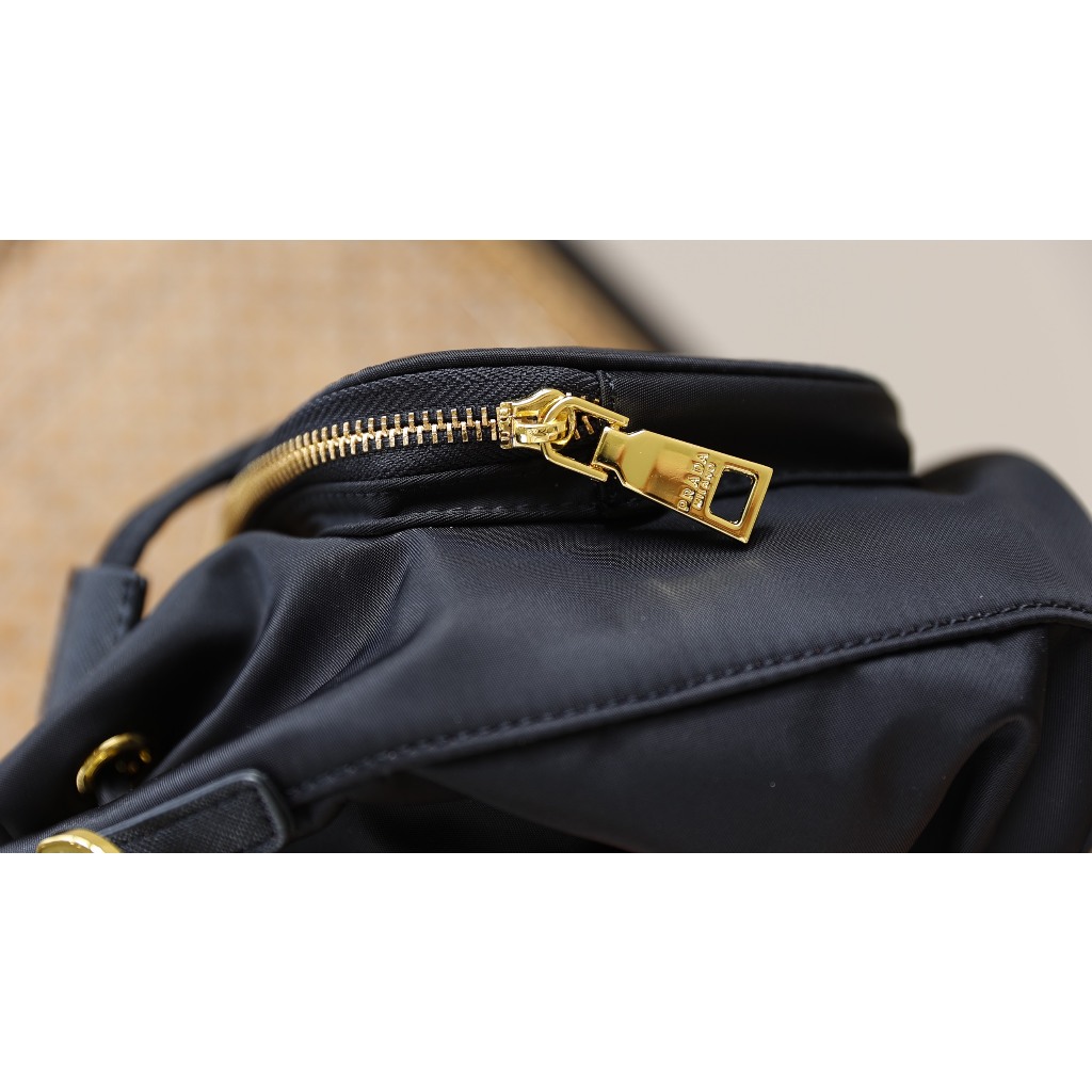 TÚI PRADA BUCKET SZ18