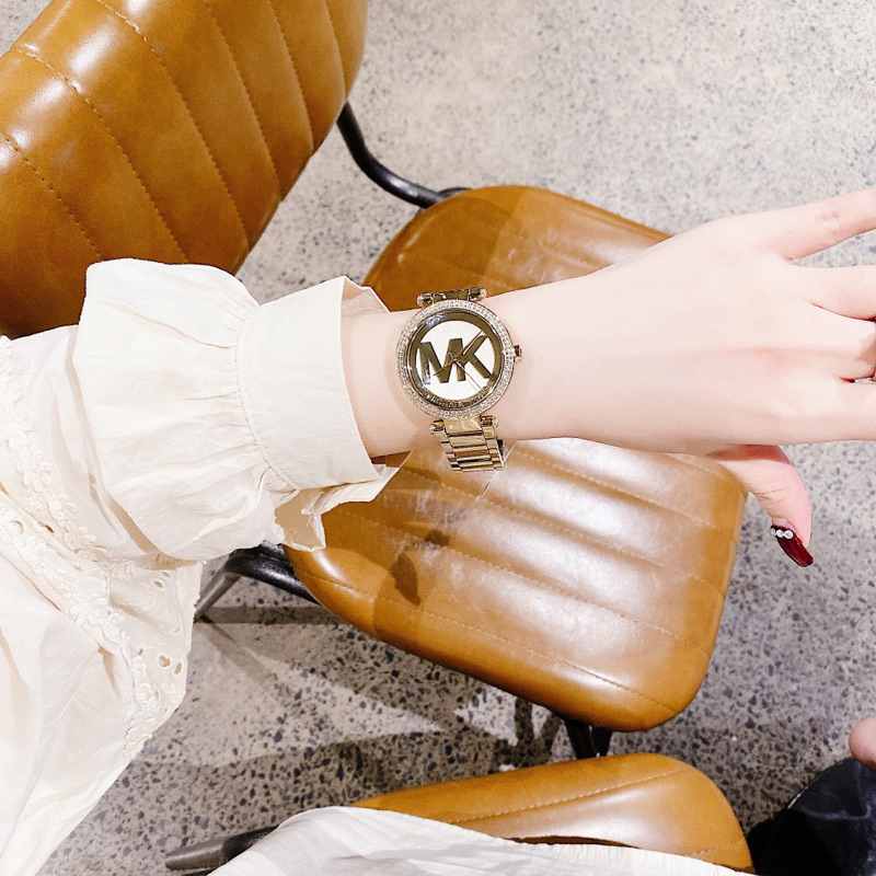 Đồng hồ nữ Micheal Kors MK5784 mặt tròn dây kim loại