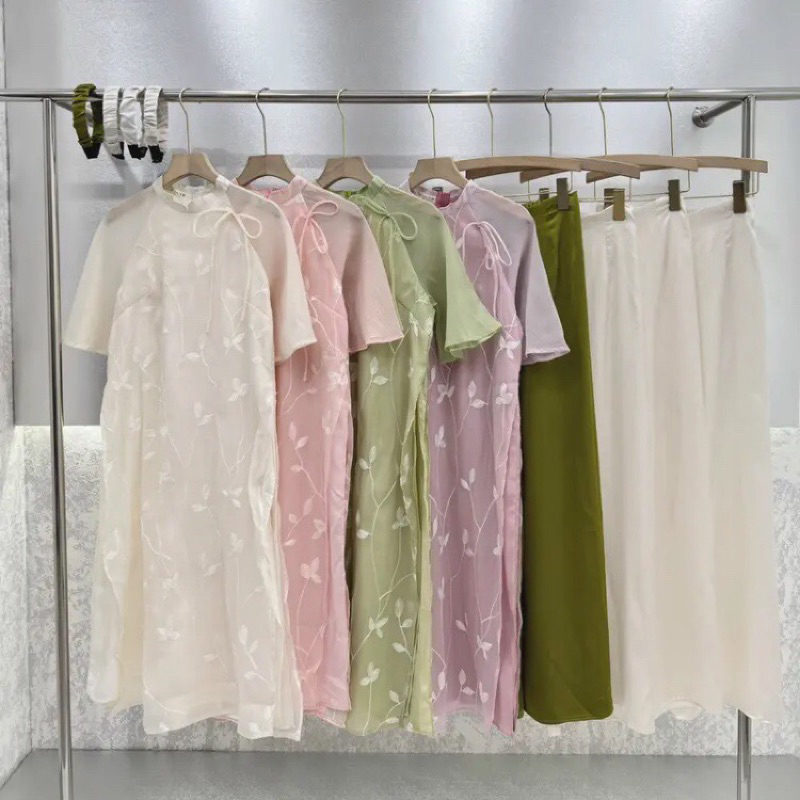 SET ÁO DÀI VOAN TƠ THÊU HOA LÁ TAY LỠ TẶNG BỜM TÓC siêu xinh