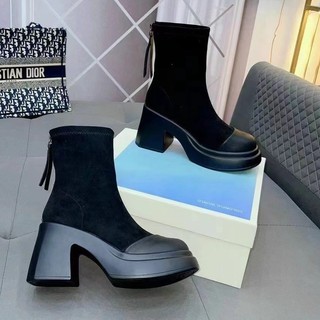 Bốt nữ cổ lửng da lộn đế 8cm Hapucha