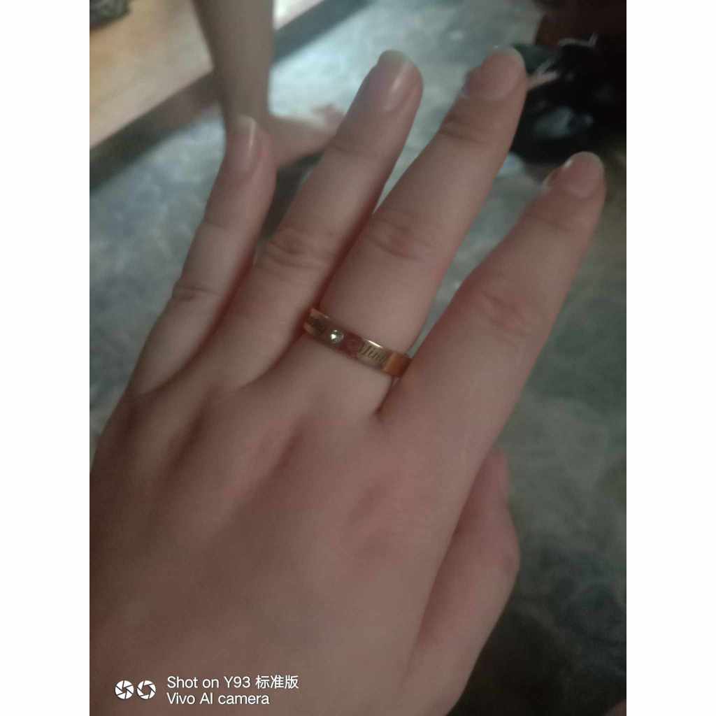 Nhẫn cặp đôi khắc tên theo yêu cầu titan vàng