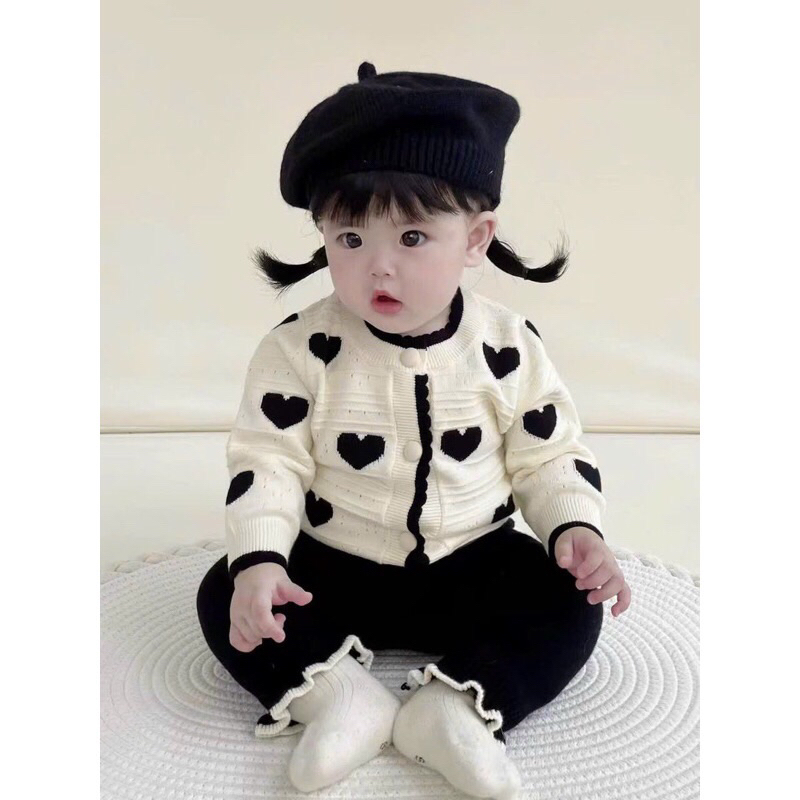 Bộ len cho bé - bộ len tim cho bé gái