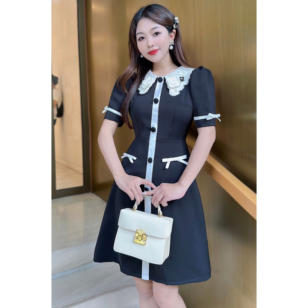 Váy công sở cổ ren phối hoa cài xinh xắn - XU XU SHOP - Đầm nữ đơn giản trẻ trung phong cách công sở