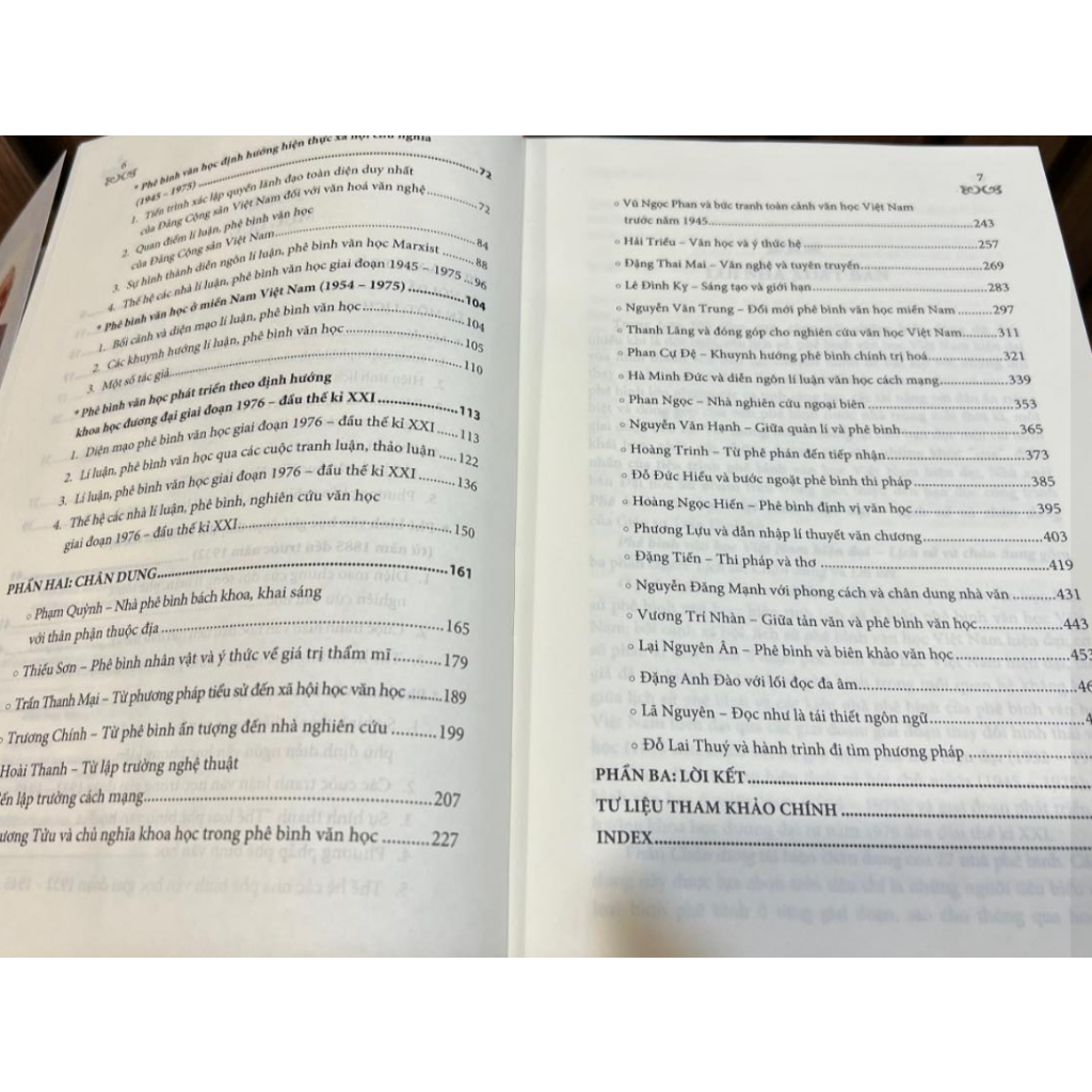 Sách - Phê bình văn học Việt Nam hiện đại - Lịch sử và chân dung