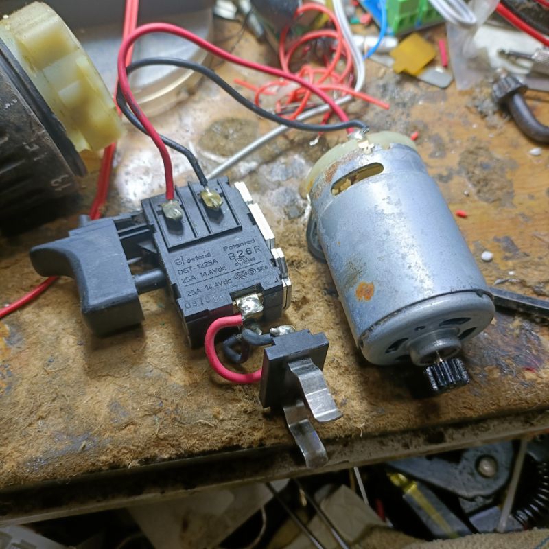 Cụm cò motor tháo máy makita 14v