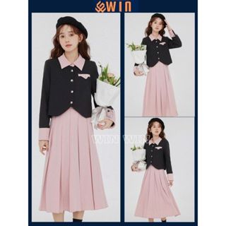 Set áo khoác vest cổ phối màu kèm chân váy xếp ly dáng dài màu hồng thanh lịch nữ tính