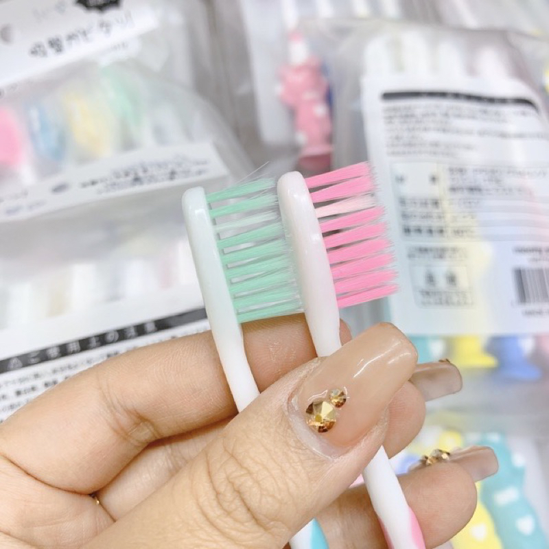 Set 4 bàn chải đánh răng hình thú cho bé cute