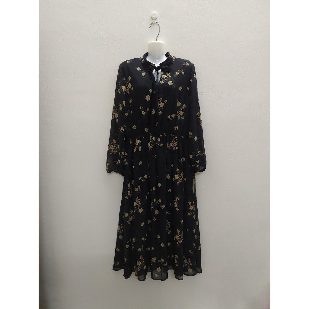 ĐẦM HOA DÁNG DÀI