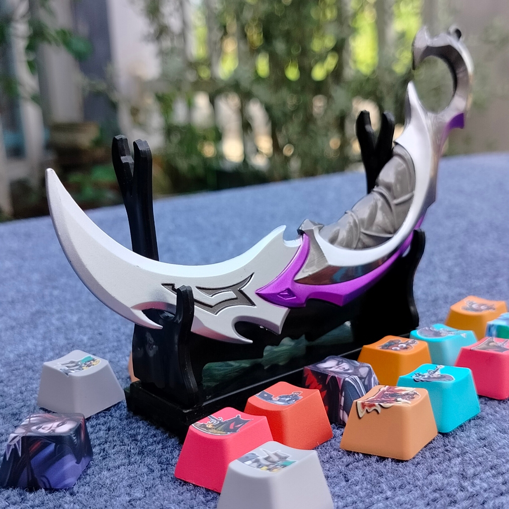 Vuốt Reaver 1:1 Valorant full hợp kim. Tặng bao da, giá đỡ trưng bày bàn chơi game, làm việc