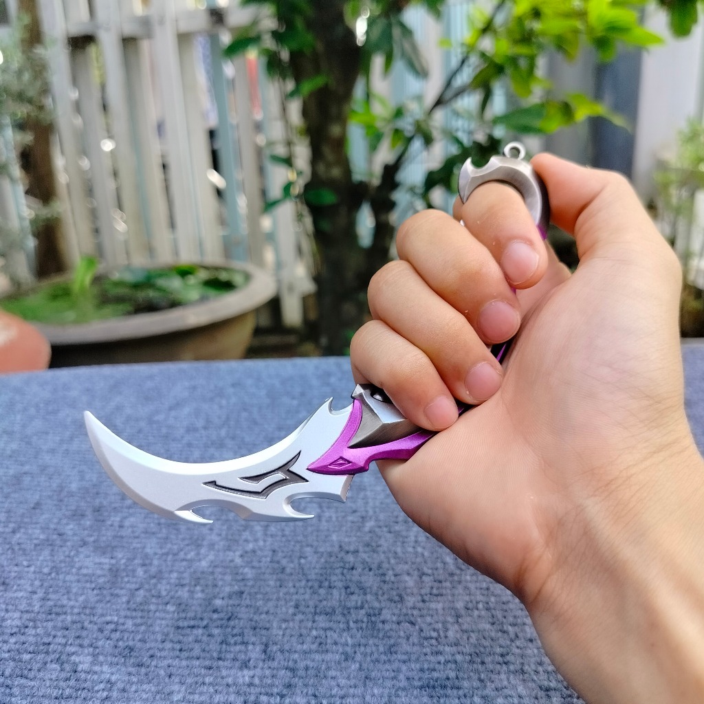 Vuốt Reaver 1:1 Valorant full hợp kim. Tặng bao da, giá đỡ trưng bày bàn chơi game, làm việc