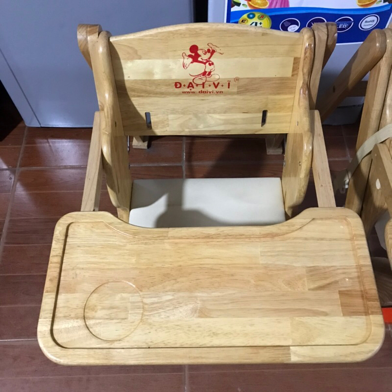 Ghế Ăn Dặm Bằng Gỗ Cho Bé