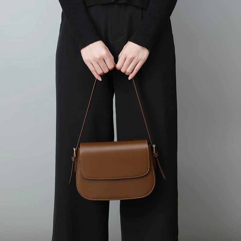 Túi Xách Nữ Đeo Chéo, Túi Đeo Vai Da Trơn Basic Larchic Phong Cách Hàn Quốc LC0004