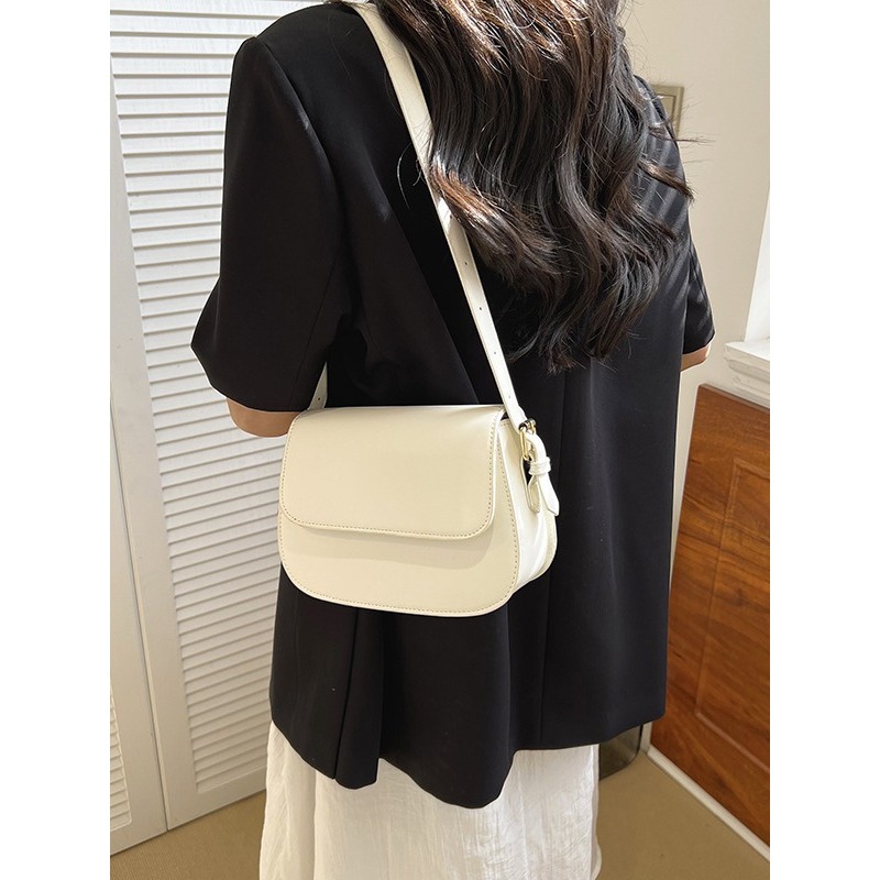 Túi Xách Nữ Đeo Chéo, Túi Đeo Vai Da Trơn Basic Larchic Phong Cách Hàn Quốc LC0004