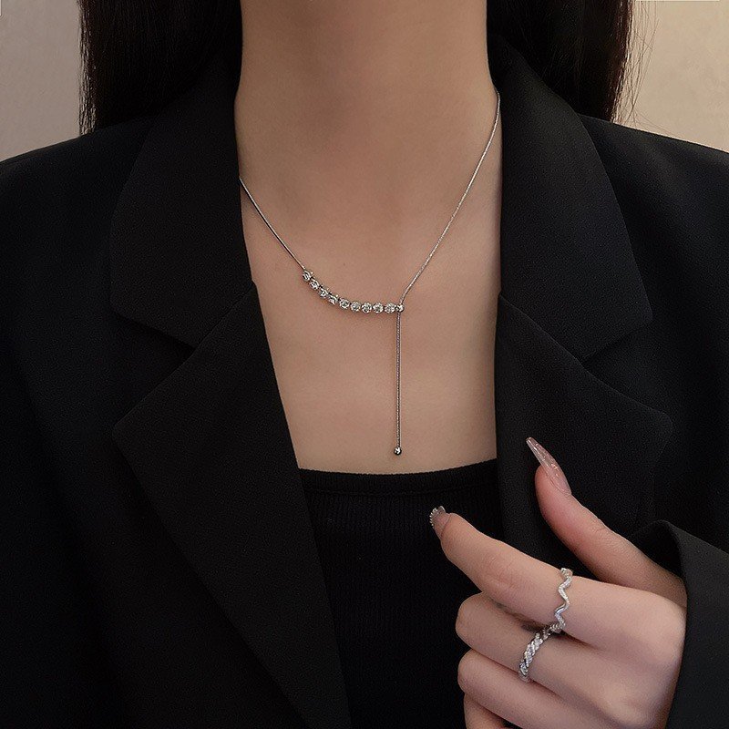 NALIA DC206 - Dây chuyền titan sợi mảnh đính chuỗi đá hạt