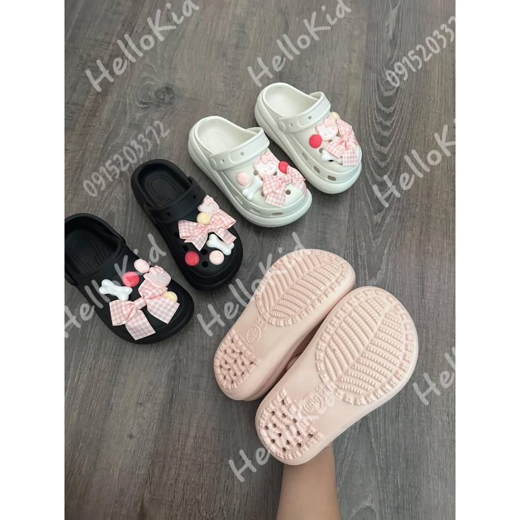 Sục lỗ gắn sticker Kitty nơ