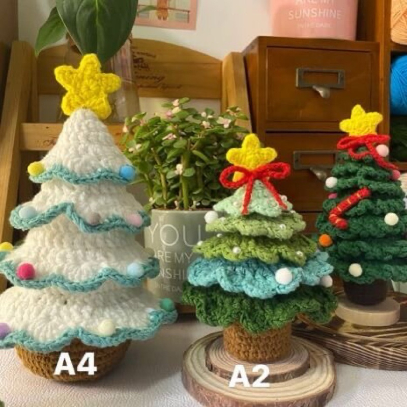 Cây thông noel trang trí sản phẩm handmade bằng len thủ công