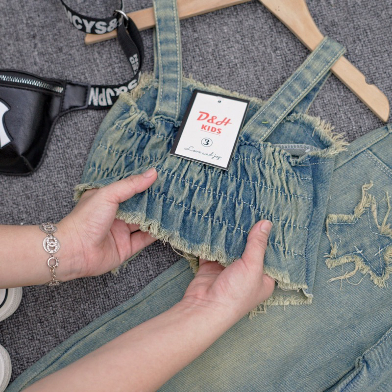 Set jean phong cách rách bụi bặm phù hợp cho các bé có tính cách cá tính cho các bé cá tính size nhí 12-30kg