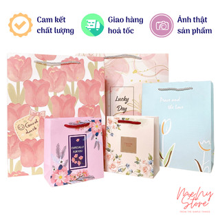 Túi giấy đựng quà tặng, mỹ phẩm giấy ivory cao cấp có quai xách nhiều kích cỡ (giao mẫu ngẫu nhiên)