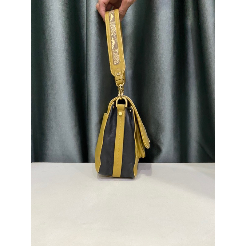 Túi si hiệu GALLARDAGALANTE của Nhật Bản da mix