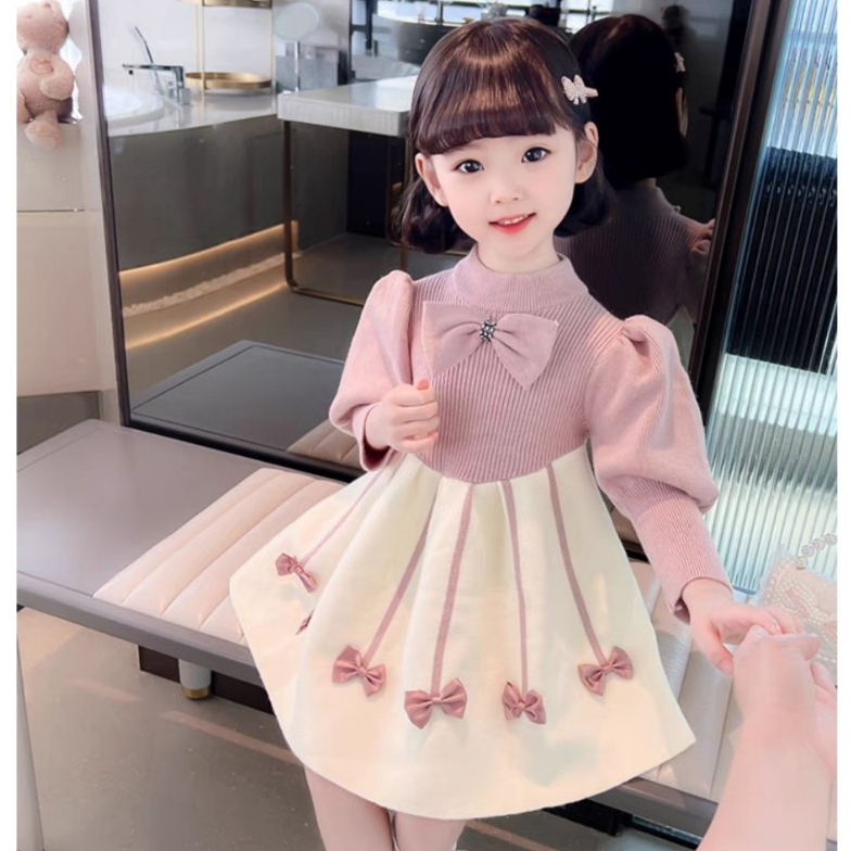 Váy bé gái- váy bé gái dài tay đính nơ ngực dáng xòe cho bé từ 8-20kg